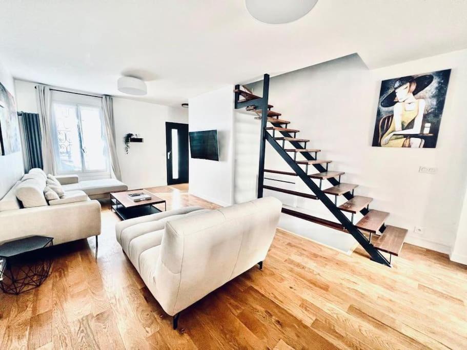 House Near Paris/Stade De France 圣但尼 外观 照片