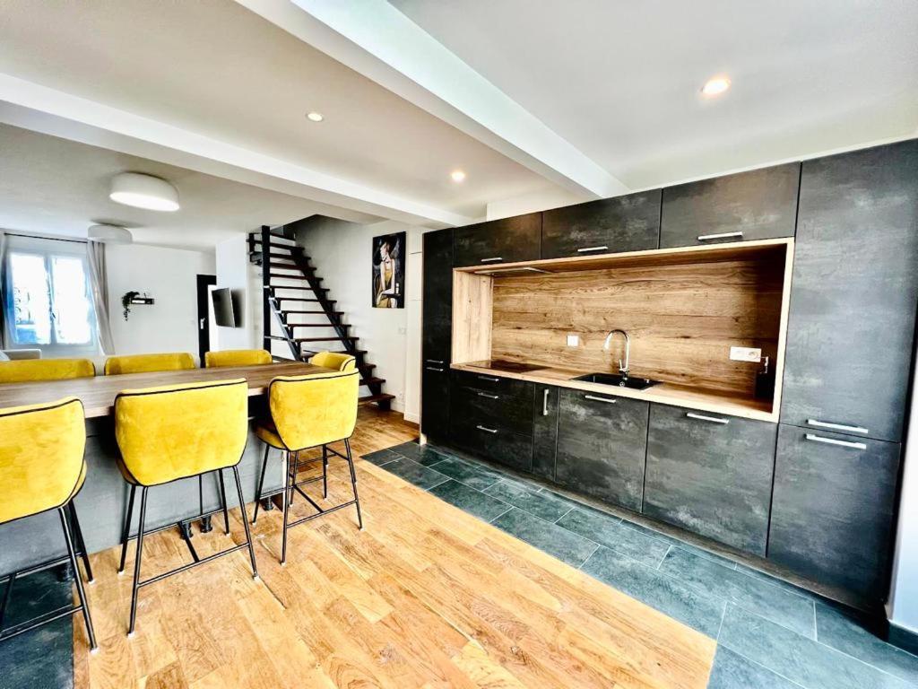 House Near Paris/Stade De France 圣但尼 外观 照片